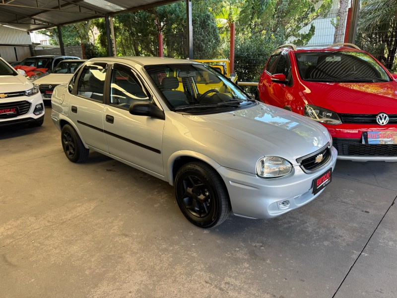 CLASSIC 1.0 MPFI LIFE 8V GASOLINA 4P MANUAL - 2010 - CAXIAS DO SUL