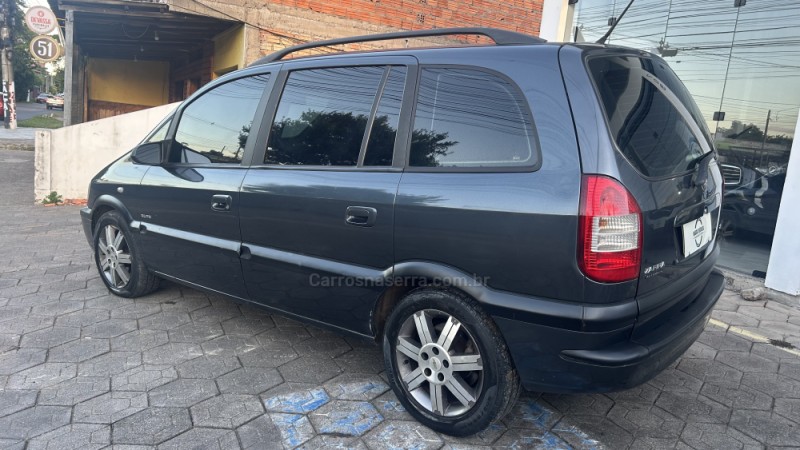 ZAFIRA 2.0 MPFI ELITE 8V FLEX 4P AUTOMÁTICO - 2009 - GRAVATAí