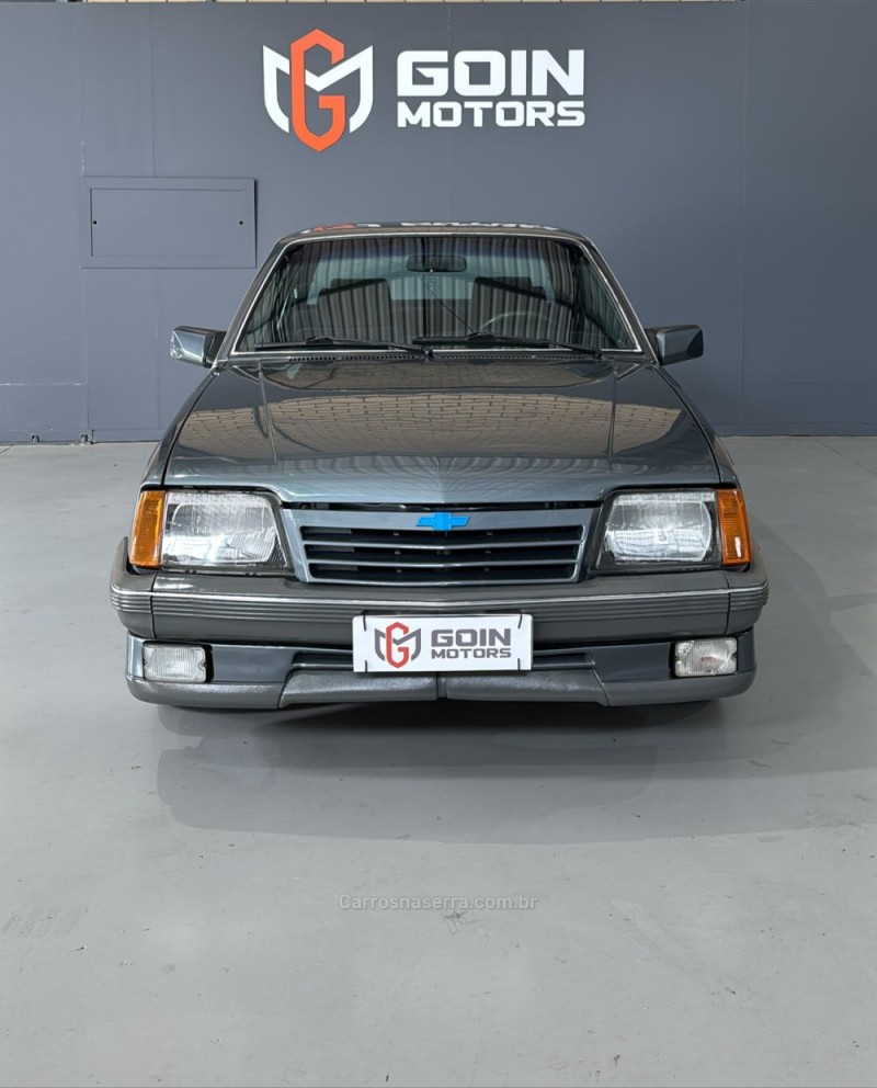 MONZA 2.0 CLASSIC 8V ÁLCOOL 2P MANUAL - 1988 - BENTO GONçALVES