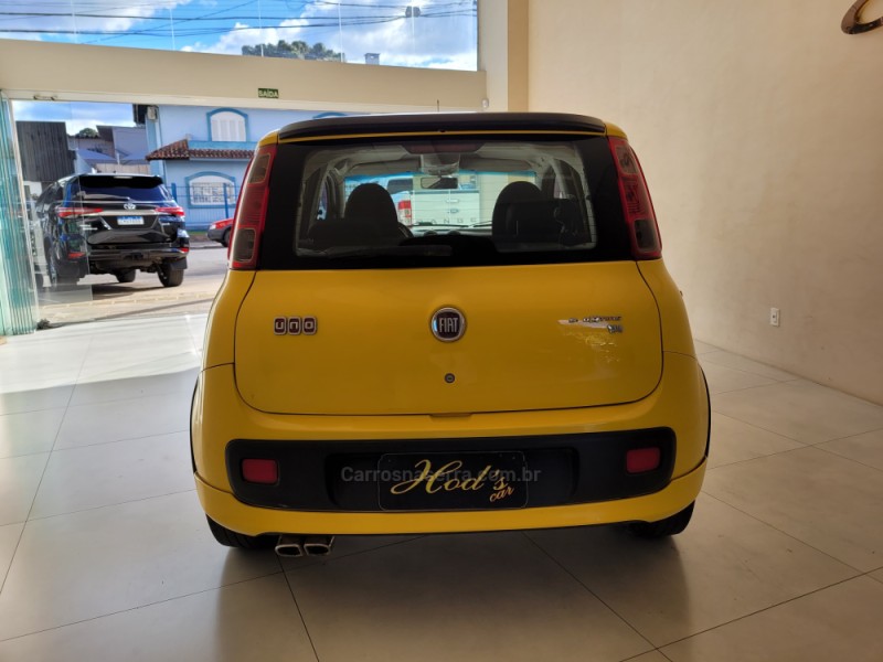 UNO 1.4 EVO SPORTING 8V FLEX 4P MANUAL - 2012 - CANELA