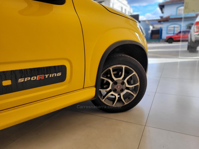 UNO 1.4 EVO SPORTING 8V FLEX 4P MANUAL - 2012 - CANELA