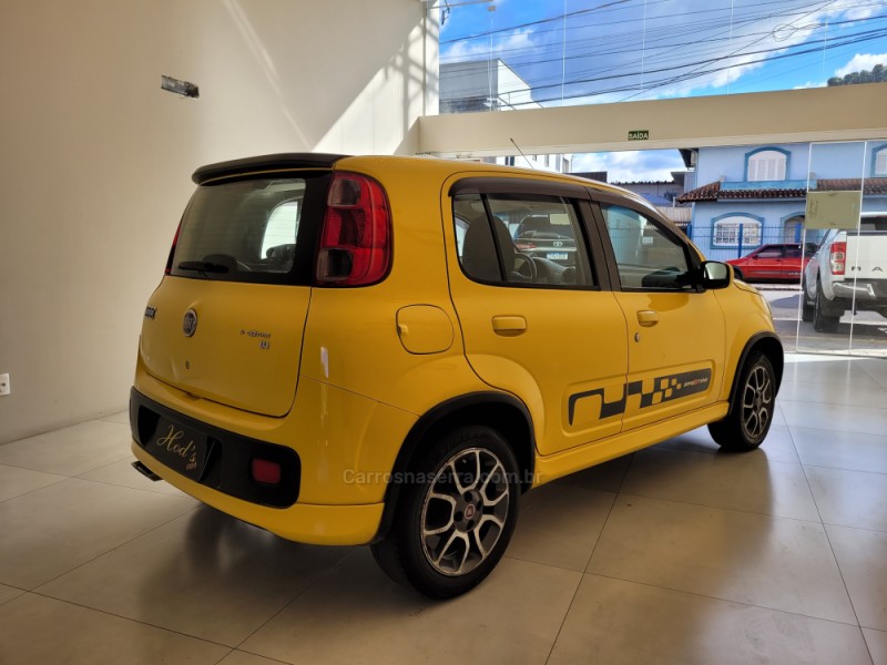 UNO 1.4 EVO SPORTING 8V FLEX 4P MANUAL - 2012 - CANELA