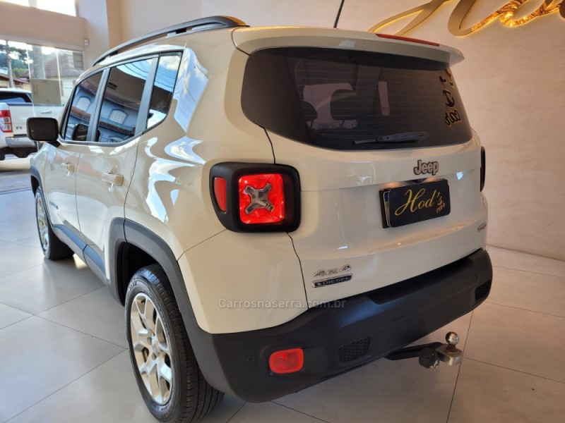 RENEGADE 1.8 LONGITUDE 16V DIESEL 4P AUTOMÁTICO - 2016 - CANELA