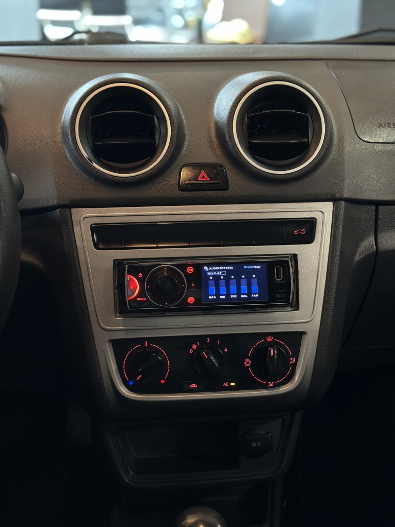 VOYAGE 1.0 MI CITY 8V FLEX 4P MANUAL - 2015 - CAXIAS DO SUL