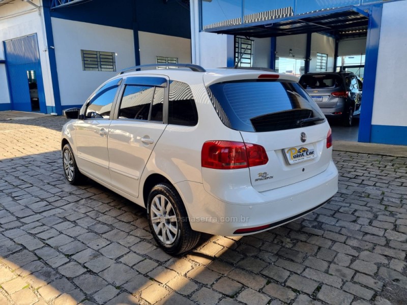 SPACEFOX 1.6 MI TREND 8V FLEX 4P MANUAL - 2013 - VACARIA