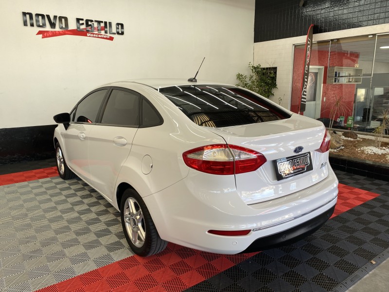 FIESTA 1.6 SEL SEDAN 16V FLEX 4P MANUAL  - 2017 - CAXIAS DO SUL
