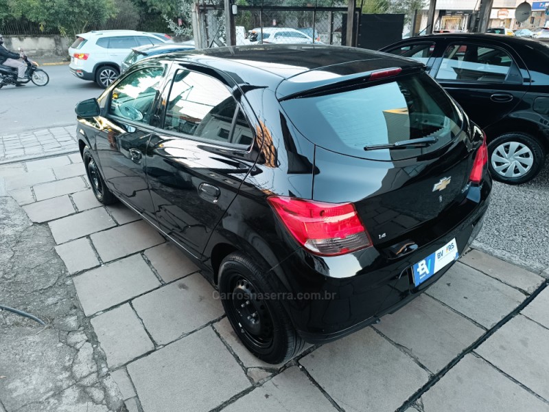 ONIX 1.4 MPFI LT 8V FLEX 4P MANUAL - 2015 - BENTO GONçALVES