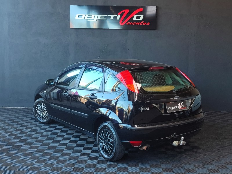 FOCUS 1.6 8V GASOLINA 4P MANUAL - 2005 - CAXIAS DO SUL
