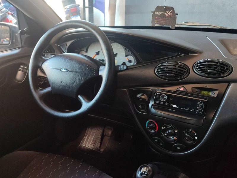 FOCUS 1.6 8V GASOLINA 4P MANUAL - 2005 - CAXIAS DO SUL