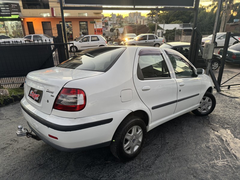 SIENA 1.0 MPI FIRE 8V GASOLINA 4P MANUAL - 2004 - CAXIAS DO SUL