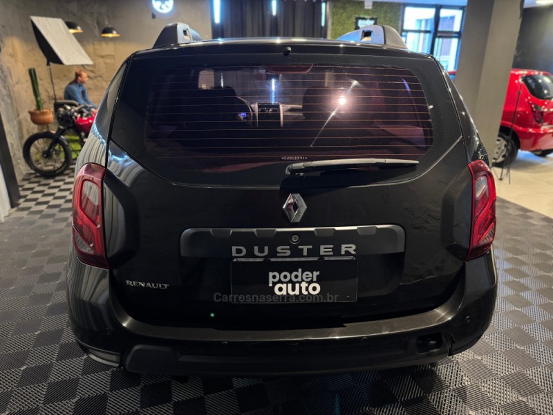 DUSTER 1.6 AUTHENT 16V FLEX 4P AUTOMÁTICO - 2018 - FARROUPILHA