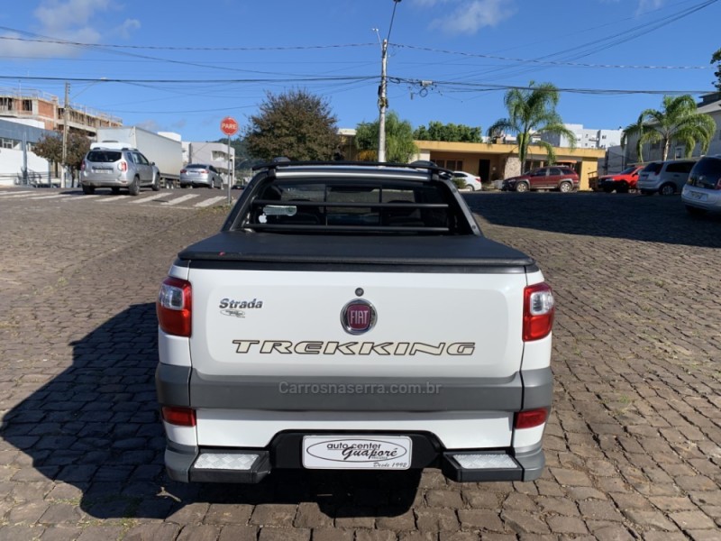STRADA 1.6 MPI TREKKING CD 16V FLEX 3P MANUAL - 2016 - GUAPORé