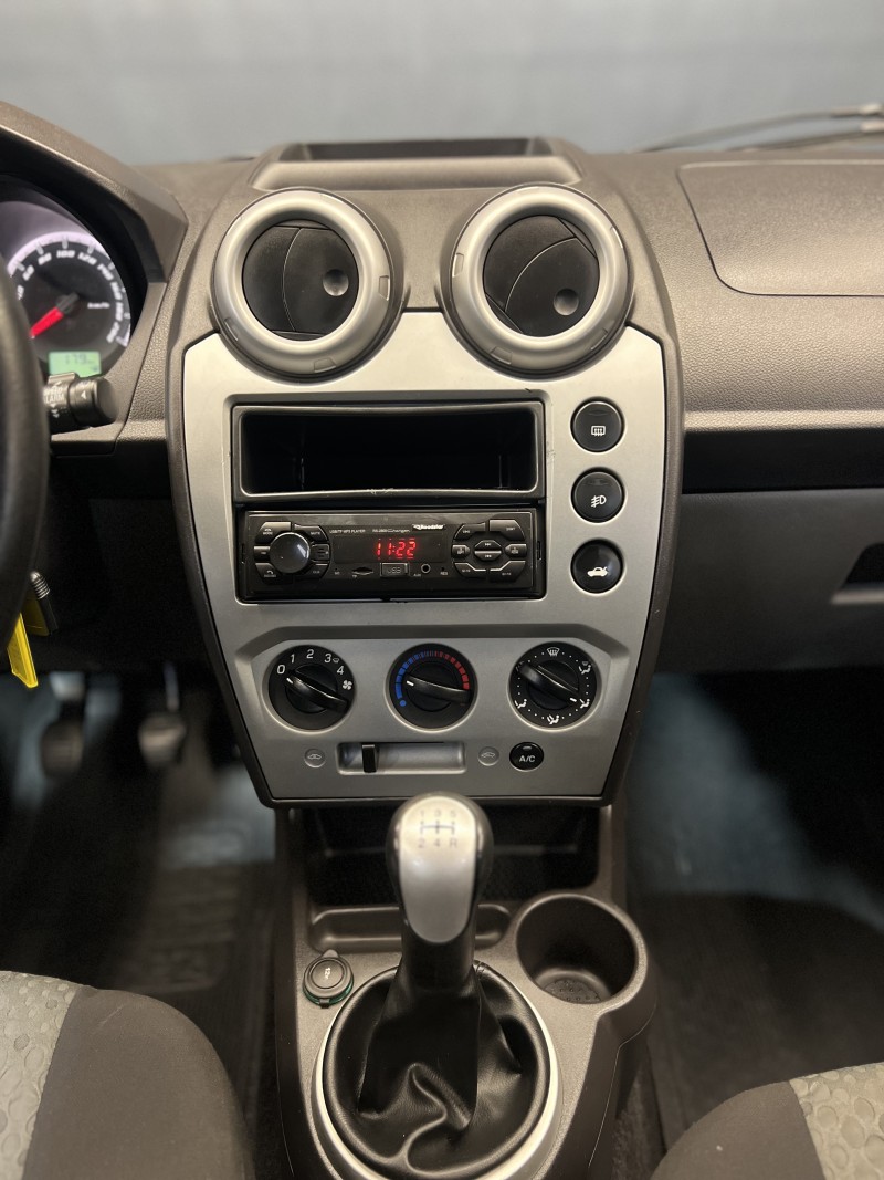 FIESTA 1.6 MPI CLASS HATCH 8V FLEX 4P MANUAL - 2013 - CAXIAS DO SUL