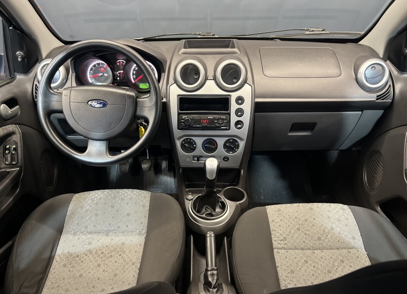 FIESTA 1.6 MPI CLASS HATCH 8V FLEX 4P MANUAL - 2013 - CAXIAS DO SUL