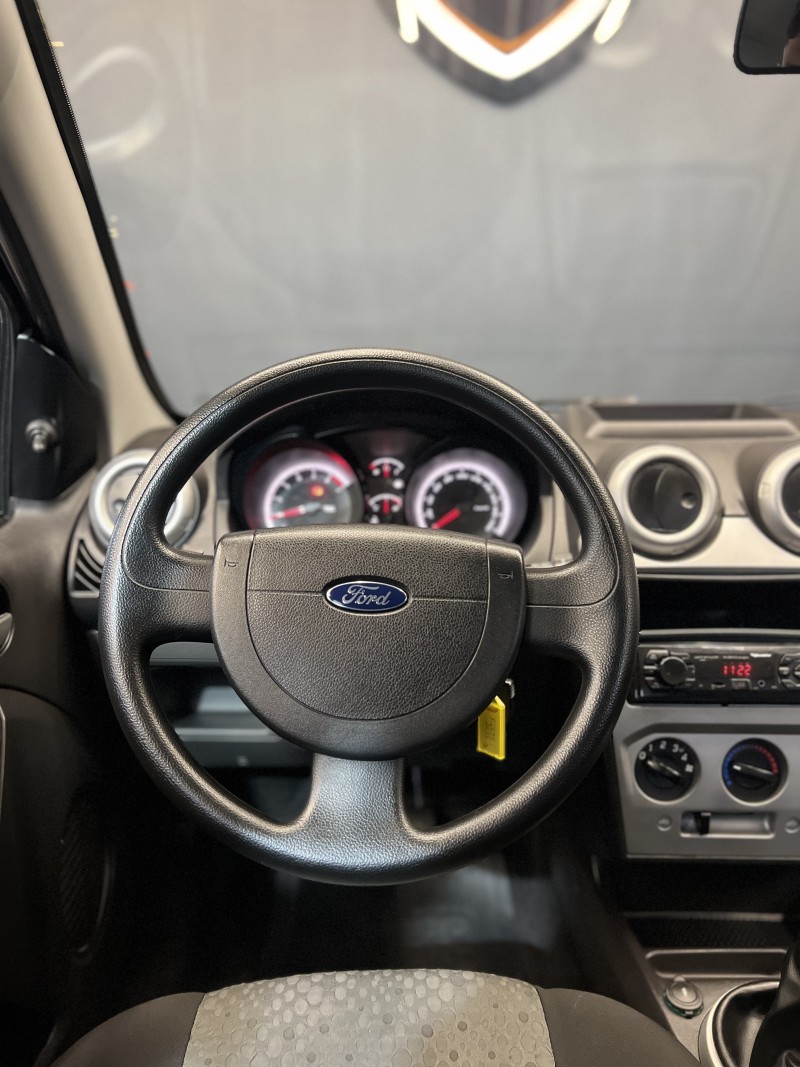 FIESTA 1.6 MPI CLASS HATCH 8V FLEX 4P MANUAL - 2013 - CAXIAS DO SUL