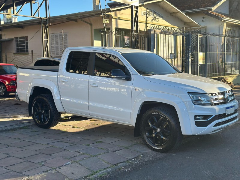 AMAROK 3.0 V6 TDI HIGHLINE CD DIESEL 4MOTION AUTOMÁTICO - 2019 - CAXIAS DO SUL