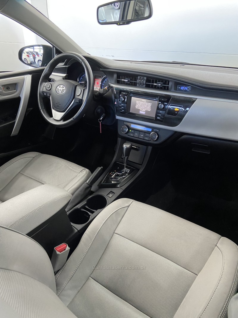 COROLLA 2.0 XEI 16V FLEX 4P AUTOMÁTICO - 2017 - FARROUPILHA