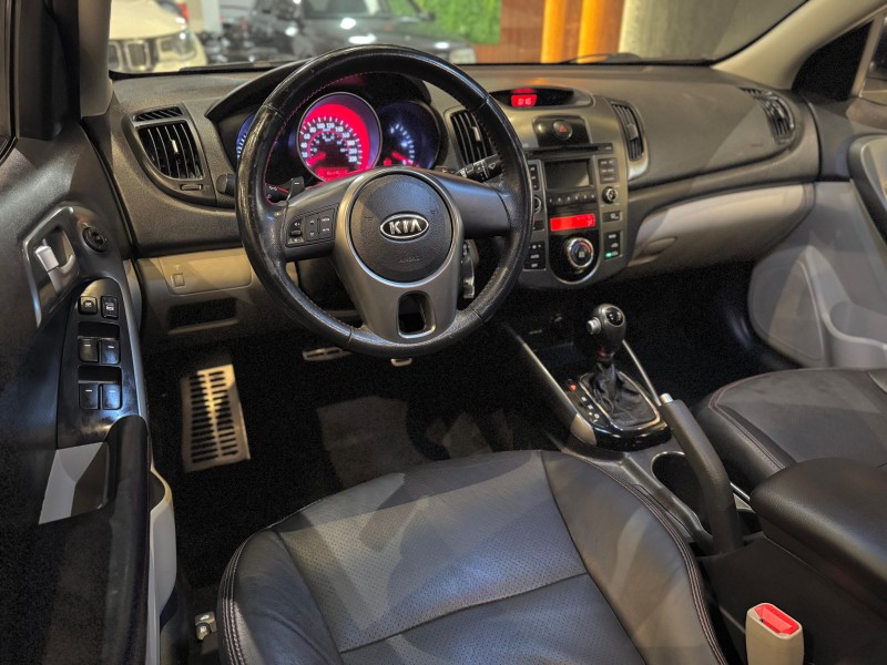 CERATO 1.6 EX3 SEDAN 16V GASOLINA 4P AUTOMÁTICO - 2013 - NOVO HAMBURGO