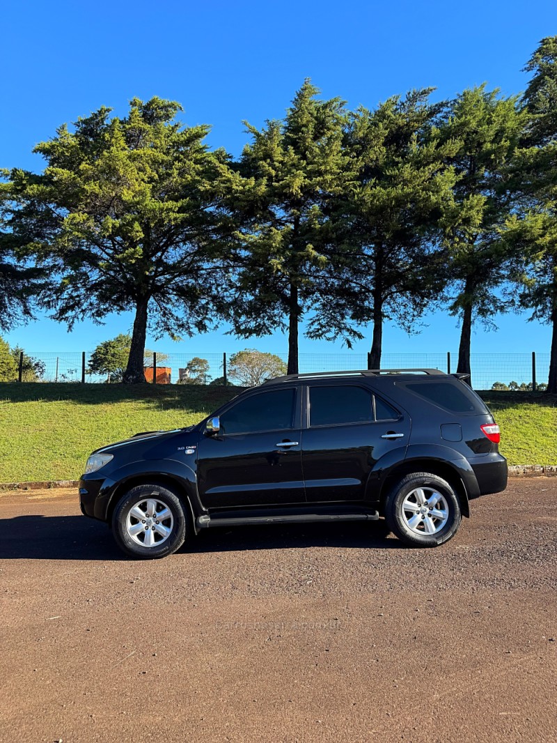 HILUX SW4 3.0 SRV 4X4 7 LUGARES 16V TURBO INTERCOOLER DIESEL 4P AUTOMÁTICO - 2009 - PASSO FUNDO