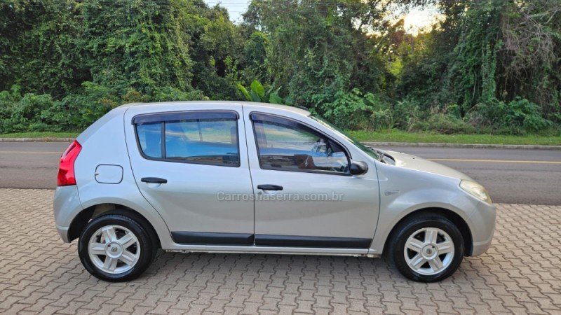 SANDERO 1.6 EXPRESSION 8V FLEX 4P MANUAL - 2009 - IVOTI