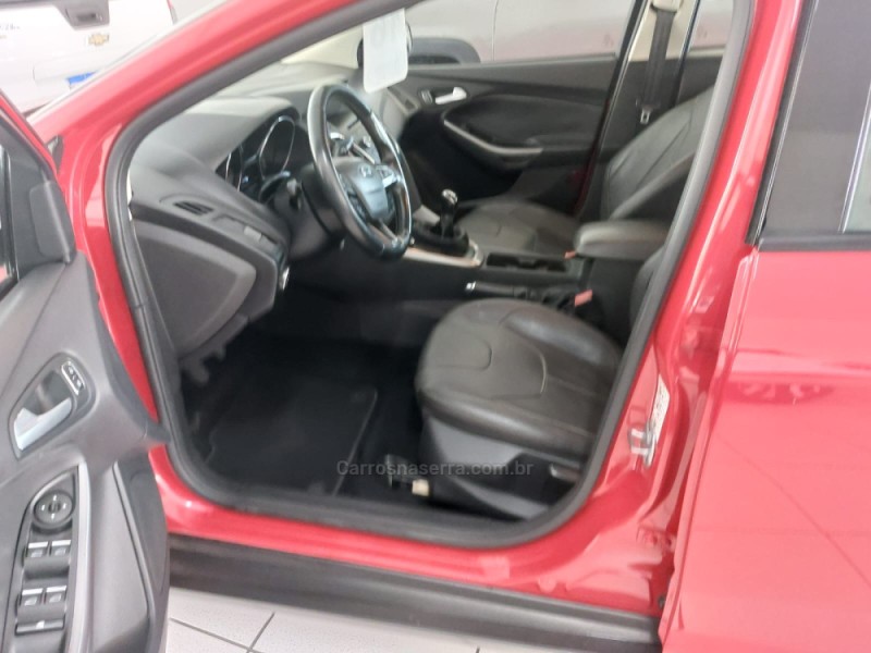FOCUS 1.6 SE PLUS 16V FLEX 4P MANUAL - 2016 - BENTO GONçALVES