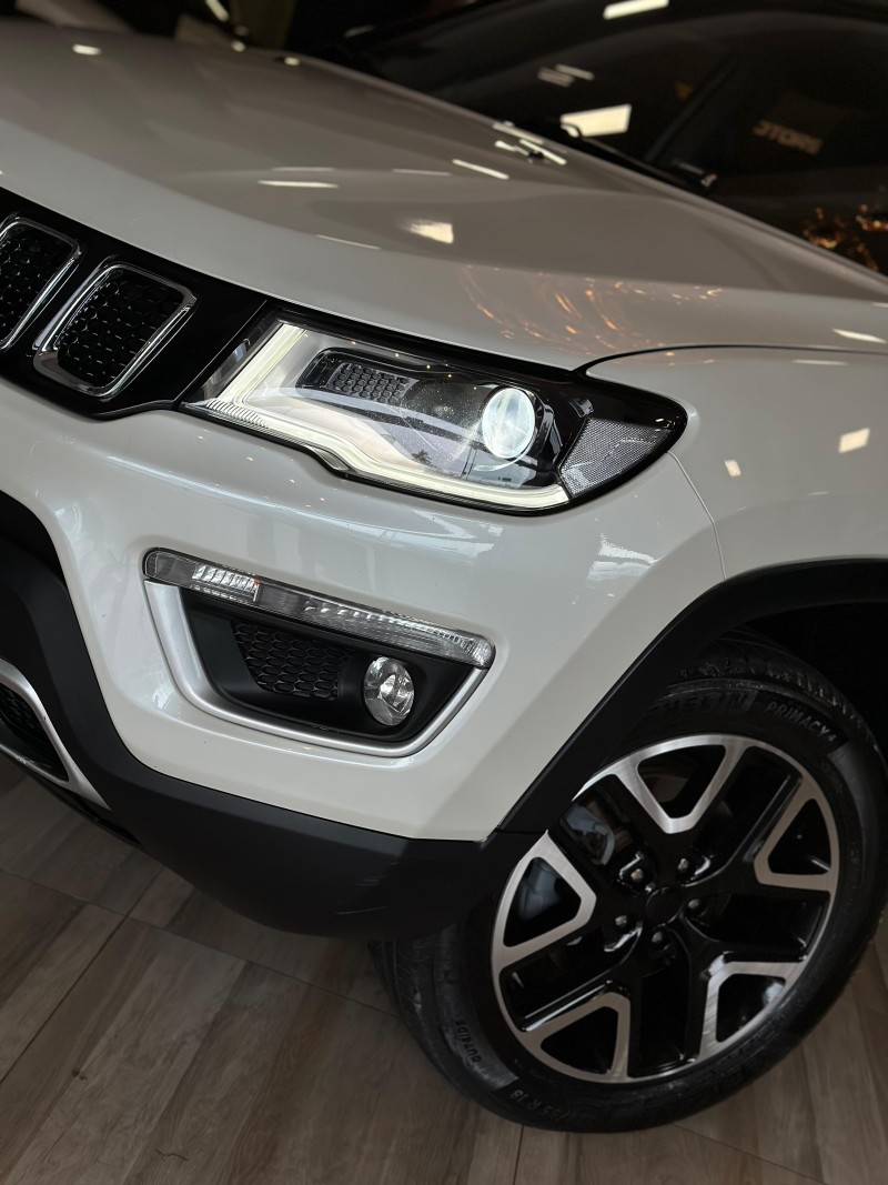 COMPASS 2.0 16V DIESEL LIMITED 4X4 AUTOMÁTICO - 2018 - CAXIAS DO SUL