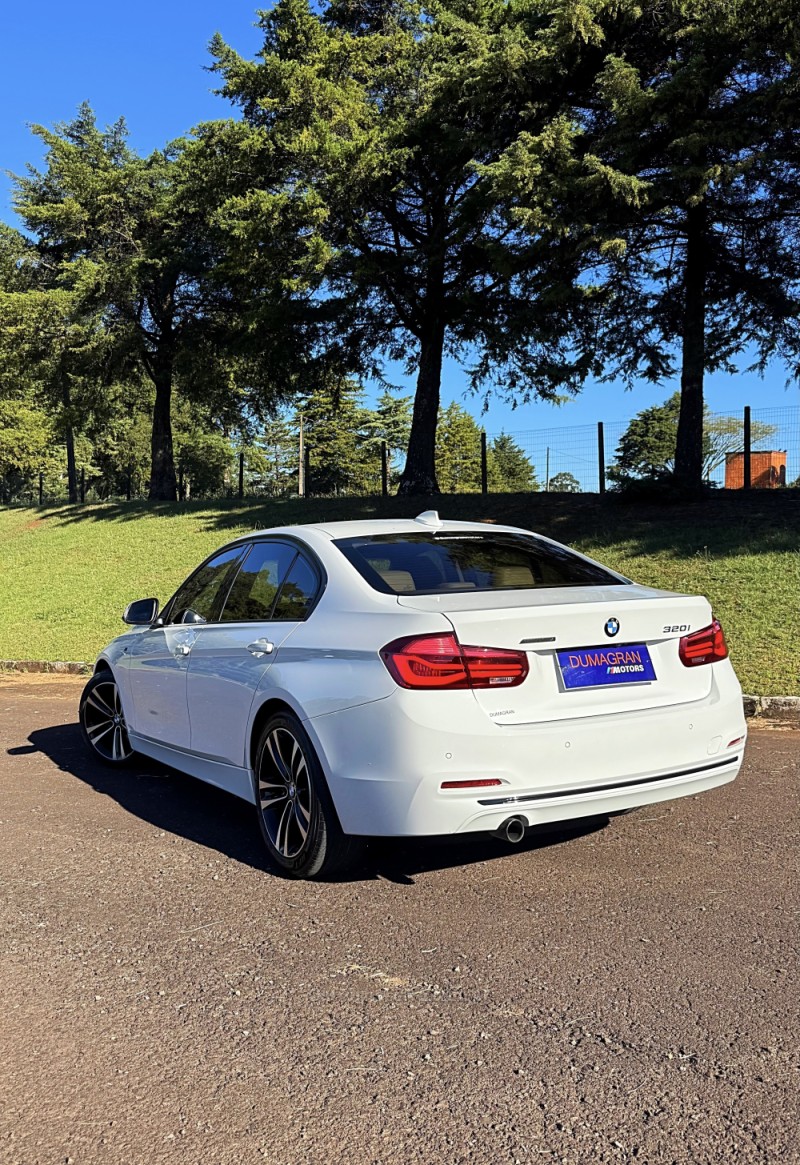 320I 2.0 SPORT 16V TURBO ACTIVE FLEX 4P AUTOMÁTICO - 2018 - PASSO FUNDO