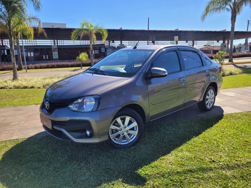 etios 1.5 x plus sedan 16v flex 4p automatico 2019 carlos barbosa