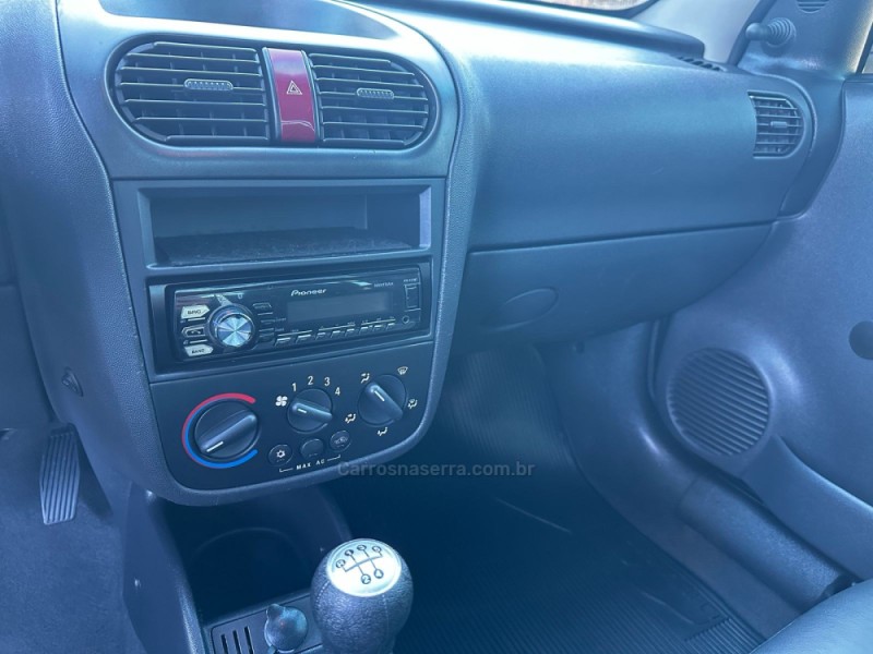 MONTANA 1.4 MPFI CONQUEST CS 8V FLEX 2P MANUAL - 2009 - CANELA