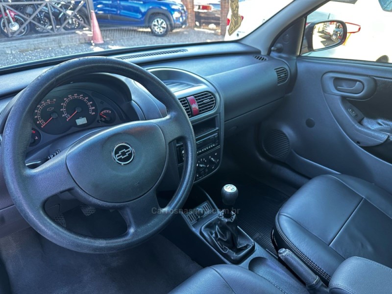 MONTANA 1.4 MPFI CONQUEST CS 8V FLEX 2P MANUAL - 2009 - CANELA