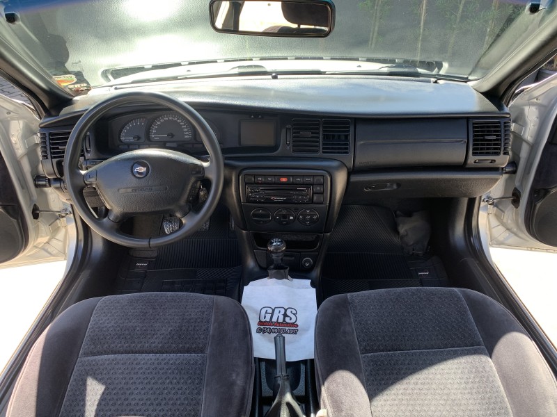 VECTRA 2.2 MPFI CD 16V GASOLINA 4P MANUAL - 1999 - CAXIAS DO SUL