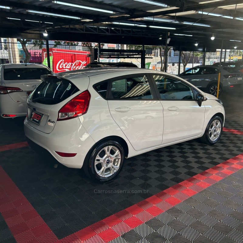 FIESTA 1.6 SEL HATCH 16V FLEX 4P AUTOMÁTICO - 2017 - PASSO FUNDO