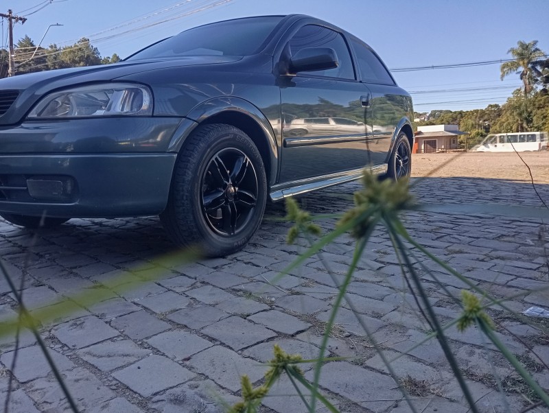 astra 2.0 mpfi gls 8v gasolina 2p manual 1999 caxias do sul