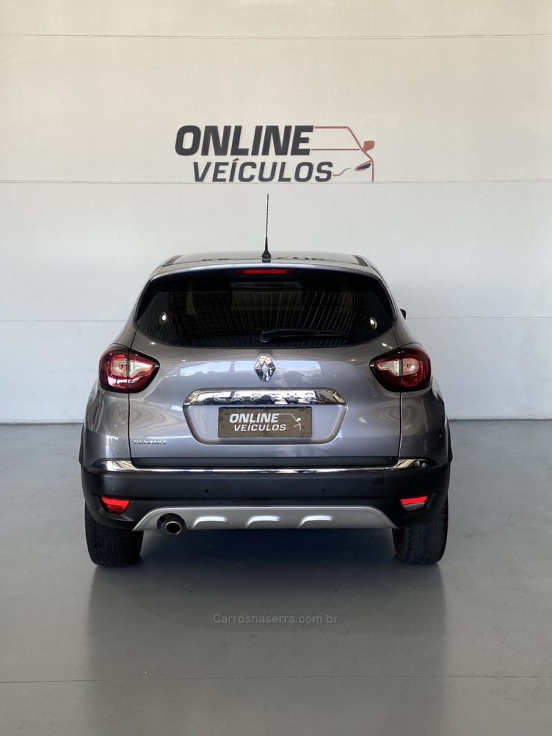 CAPTUR 2.0 16V FLEX INTENSE AUTOMÁTICO - 2021 - FARROUPILHA