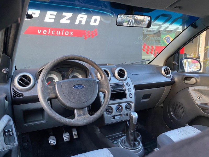 FIESTA 1.0 MPI TRAIL HATCH 8V FLEX 4P MANUAL - 2008 - PAROBé