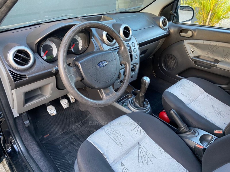 FIESTA 1.0 MPI TRAIL HATCH 8V FLEX 4P MANUAL - 2008 - PAROBé