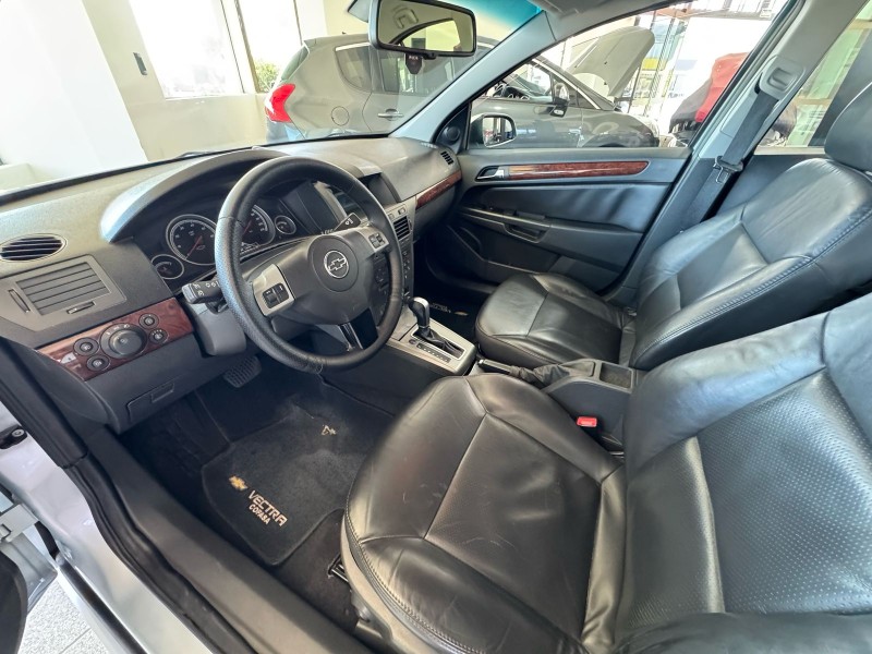 VECTRA 2.4 MPFI ELITE 16V FLEX 4P AUTOMÁTICO - 2006 - CAXIAS DO SUL