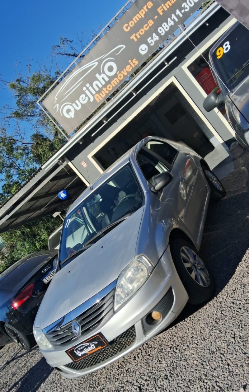 LOGAN 1.6 EXPRESSION 8V HI-FLEX 4P MANUAL - 2011 - CAXIAS DO SUL