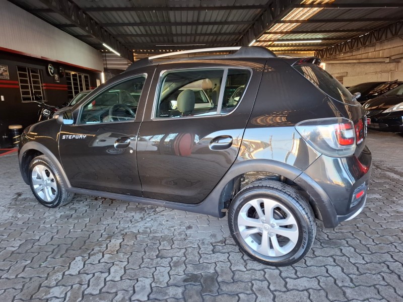 SANDERO 1.6 STEPWAY 16V DYNAMIQUE FLEX 4P MANUAL - 2015 - CAXIAS DO SUL