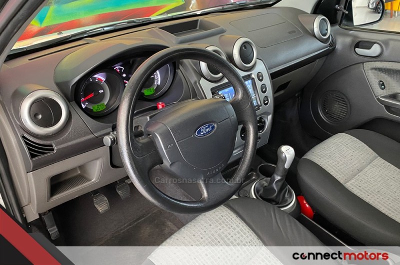 FIESTA 1.6 ROCAM SE SEDAN 8V FLEX 4P MANUAL - 2014 - BENTO GONçALVES