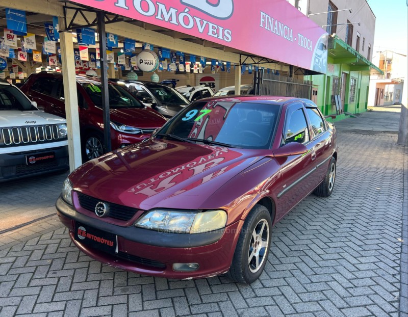 VECTRA 2.0 MPFI GLS 8V GASOLINA 4P MANUAL - 1997 - PAROBé