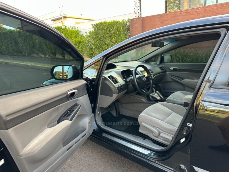 CIVIC 1.8 LX 16V GASOLINA 4P AUTOMÁTICO - 2007 - SãO LEOPOLDO