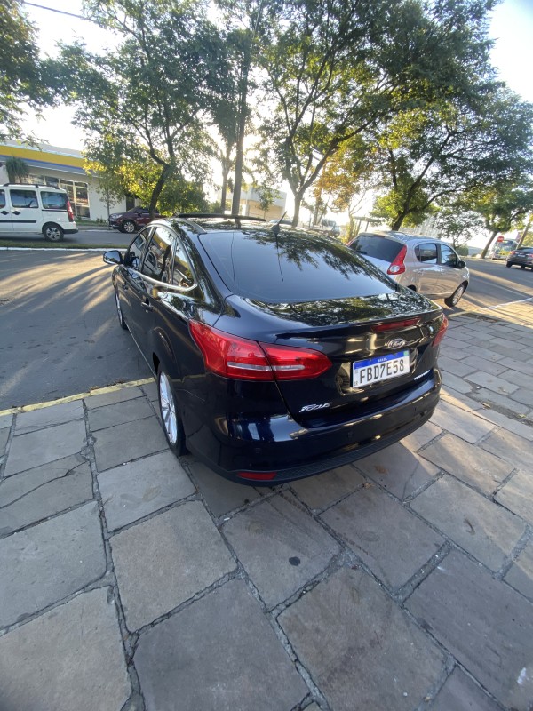 FOCUS 2.0 TITANIUM PLUS SEDAN 16V FLEX 4P AUTOMÁTICO - 2018 - FARROUPILHA