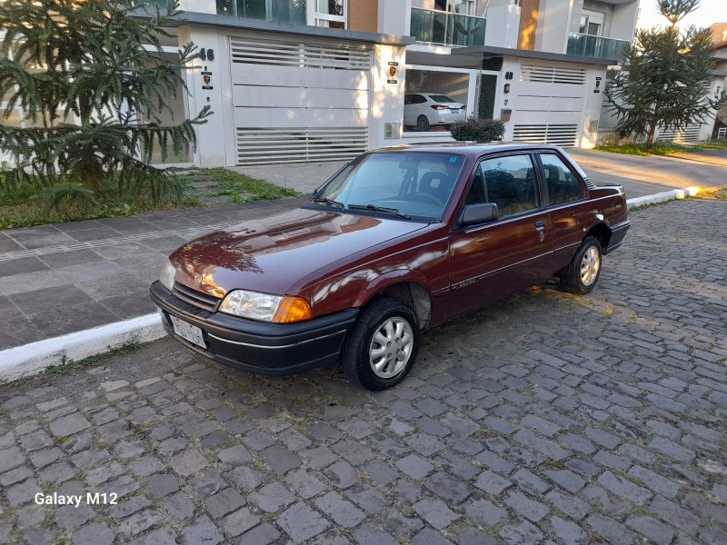MONZA 1.8 EFI 650 8V GASOLINA 4P MANUAL - 1993 - FARROUPILHA