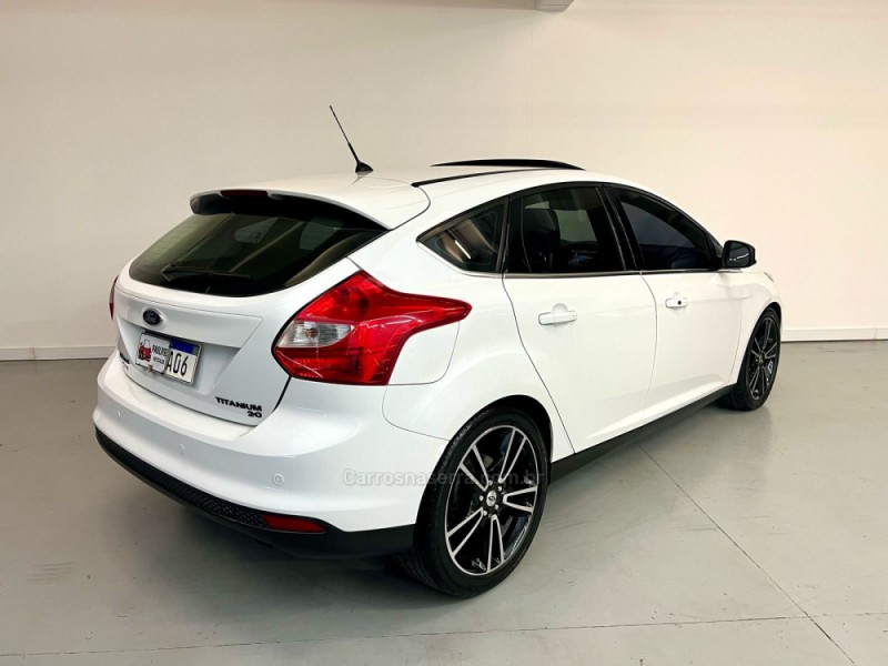 FOCUS 2.0 TITANIUM PLUS 16V FLEX 4P AUTOMÁTICO - 2015 - CAXIAS DO SUL