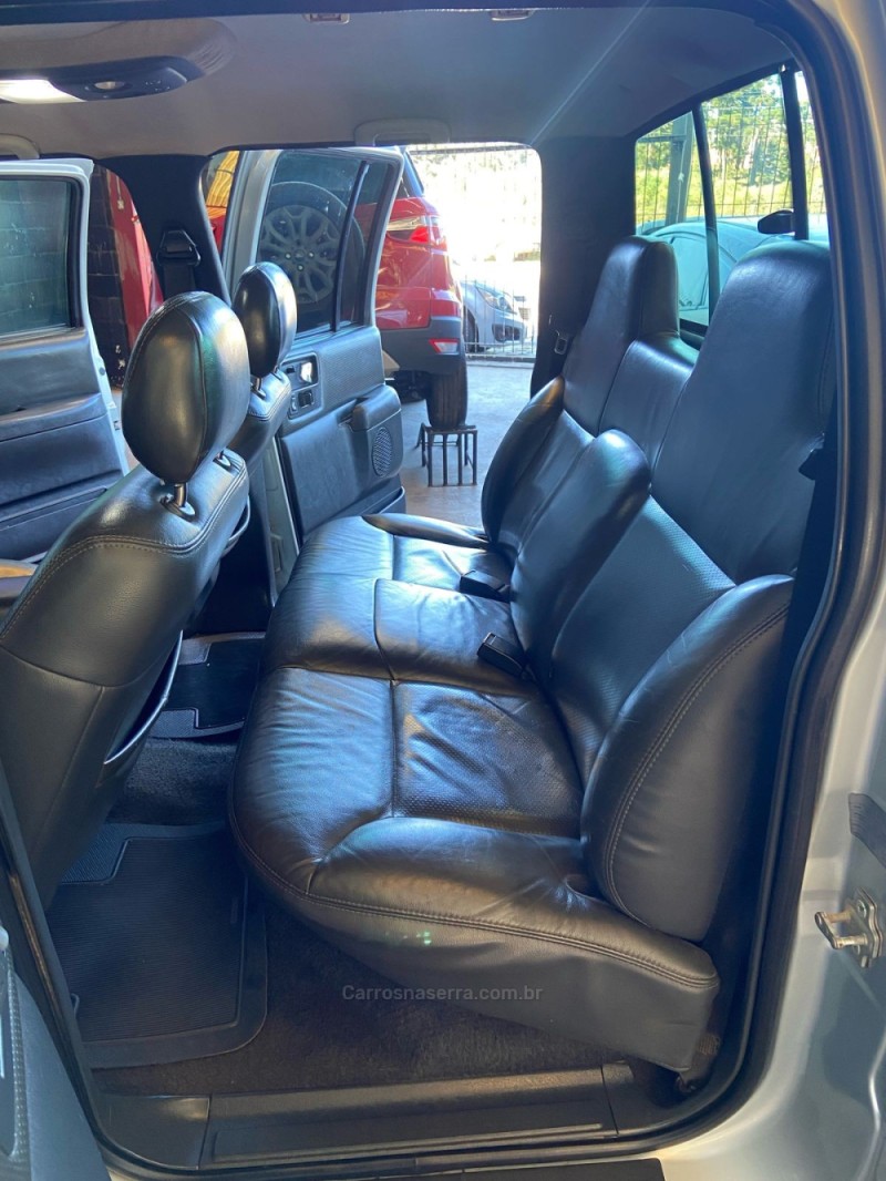 S10 2.4 MPFI EXECUTIVE 4X2 CD 8V FLEX 4P MANUAL - 2010 - CAXIAS DO SUL