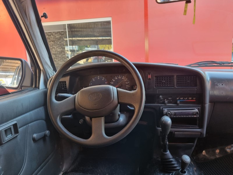 HILUX 3.0 4X4 8V DIESEL 4P MANUAL - 2004 - CAXIAS DO SUL