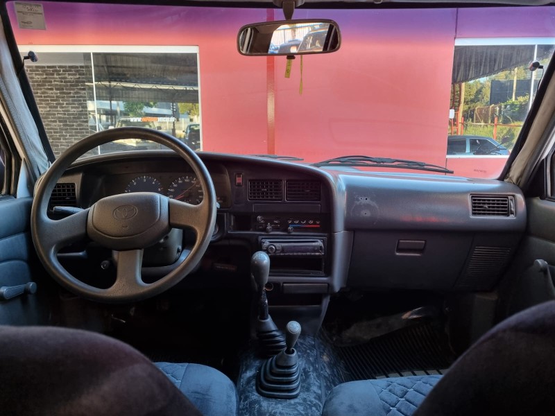 HILUX 3.0 4X4 8V DIESEL 4P MANUAL - 2004 - CAXIAS DO SUL