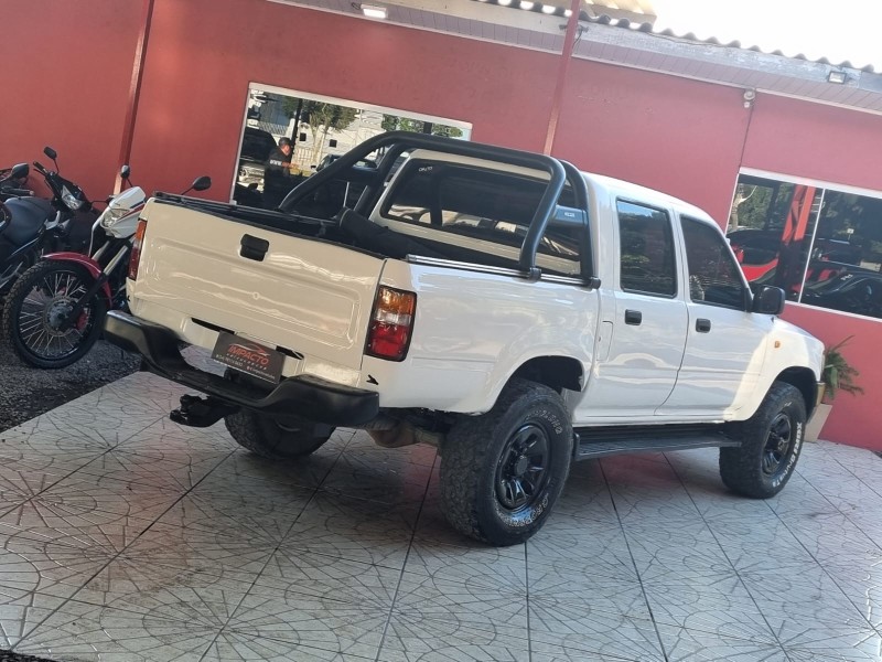 HILUX 3.0 4X4 8V DIESEL 4P MANUAL - 2004 - CAXIAS DO SUL