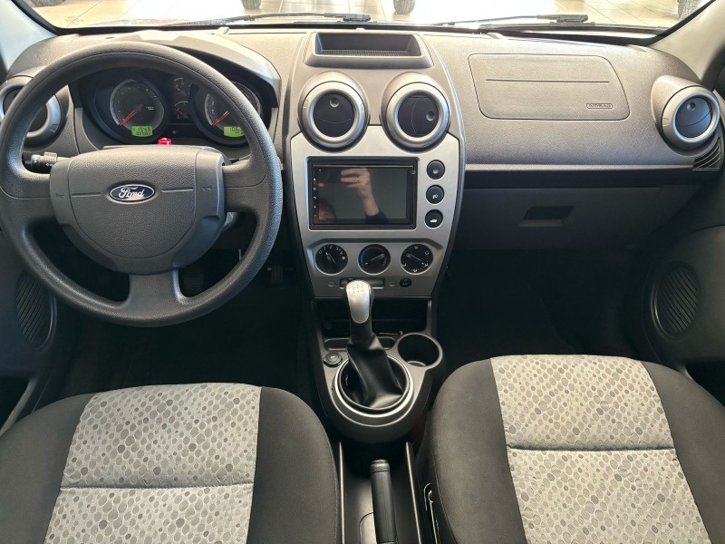 FIESTA 1.6 SE HATCH 16V FLEX 4P MANUAL - 2014 - NOVA PETRóPOLIS